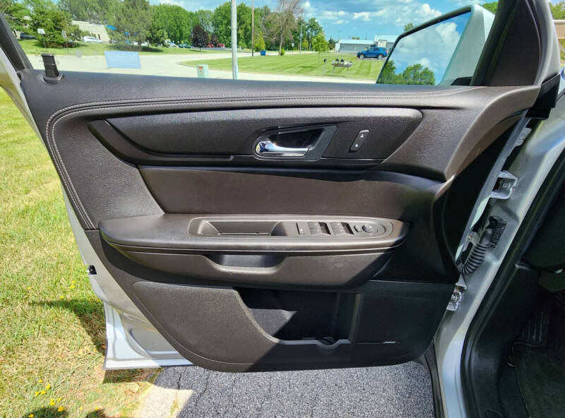 2017 Chevrolet Traverse LT