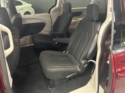 2018 Chrysler Pacifica Touring Plus