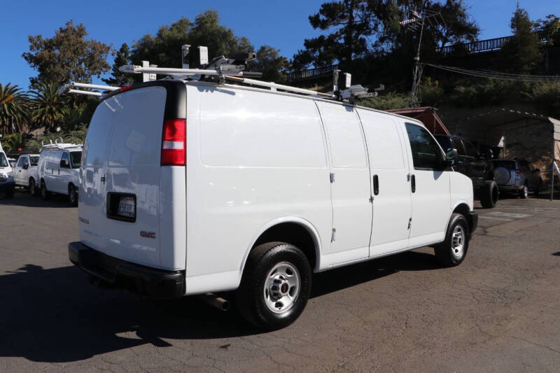 2022 GMC Savana 2500