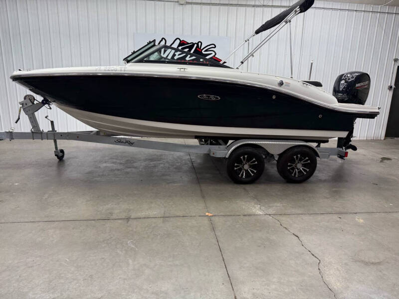 2023 Sea Ray Spx190