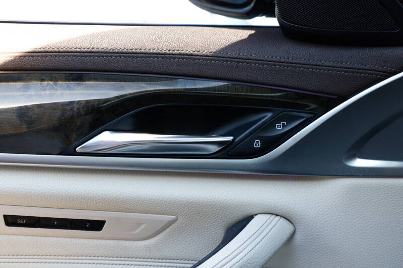 2017 BMW 5 Series 540i