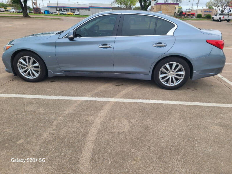 2015 Infiniti Q50 Premium
