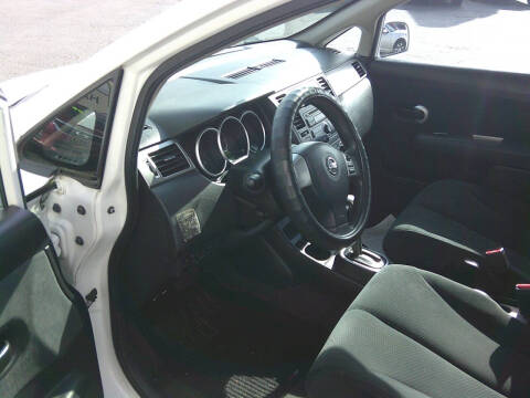 2011 Nissan Versa 1.8 S