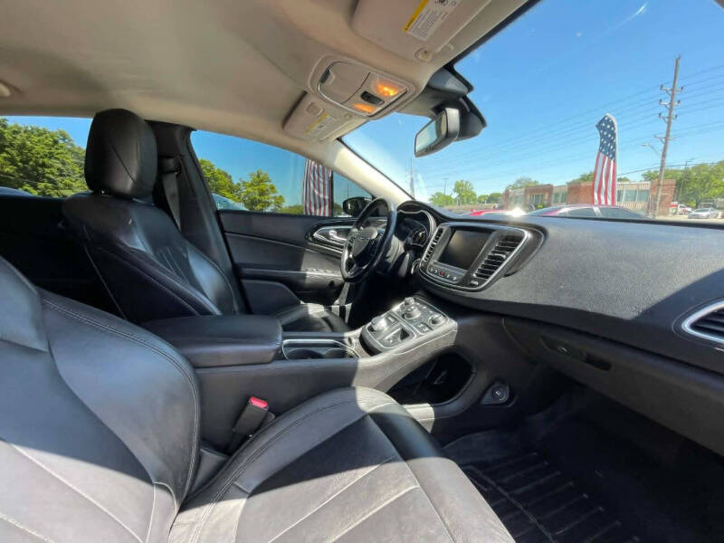 2015 Chrysler 200 C