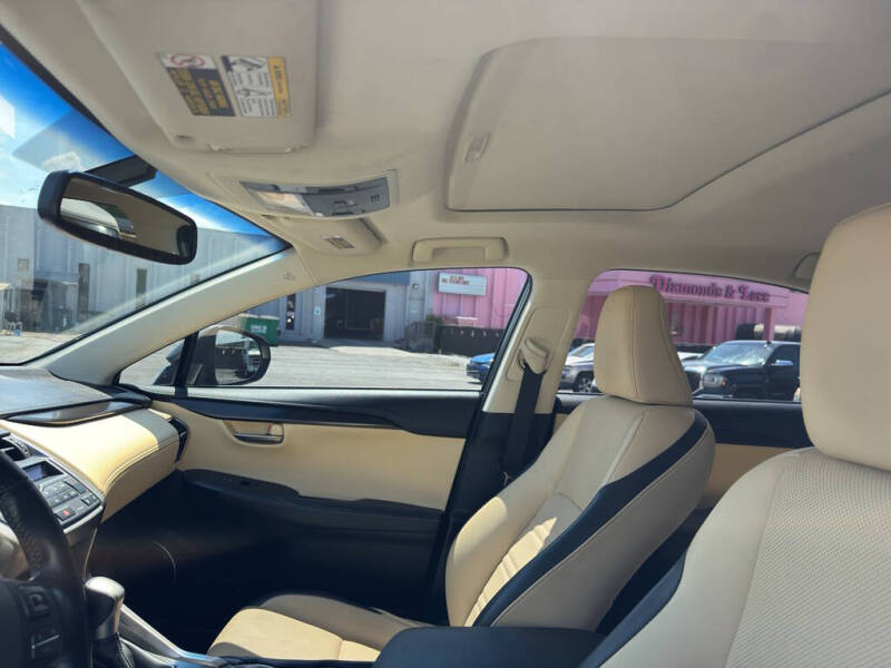 2017 Lexus NX 200t