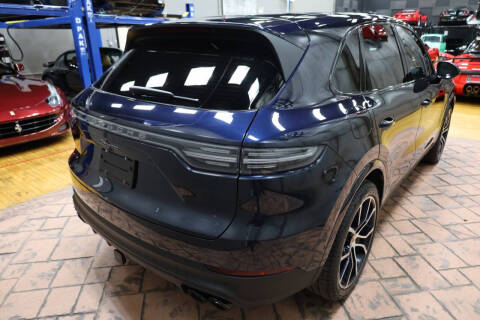 2023 Porsche Cayenne Platinum Edition