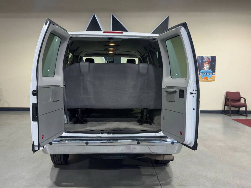 2014 Ford E-Series E-350 SD XLT