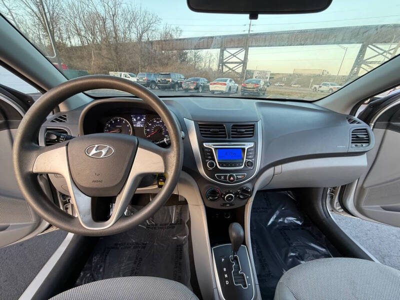 2014 Hyundai Accent GLS