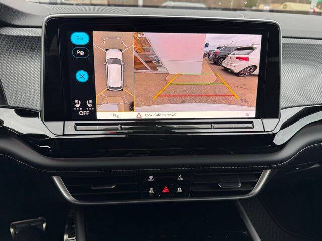 2026 Volkswagen Atlas Cross Sport SEL Premium R-Line 4Motion