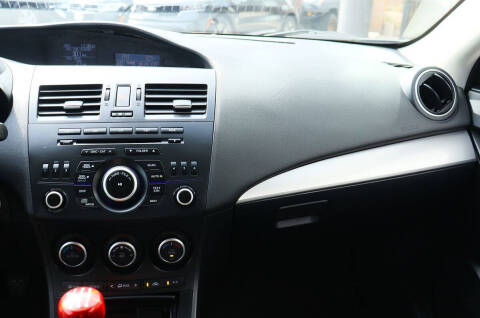 2013 Mazda MAZDA3 i Touring