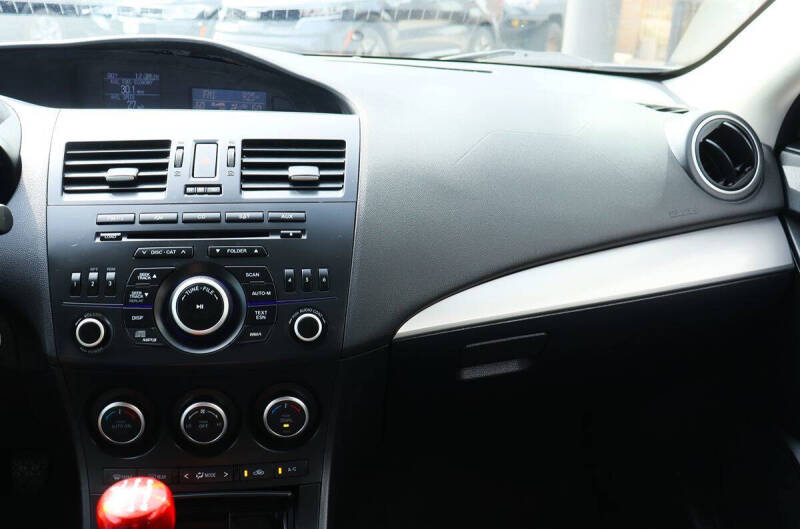 2013 Mazda MAZDA3 i Touring