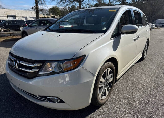 2016 Honda Odyssey Touring's photo