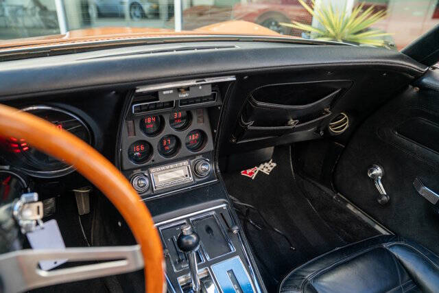 1972 Chevrolet Corvette 21