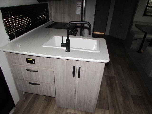 2025 KEYSTONE P 284QB