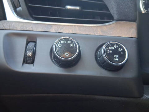 2016 Cadillac Escalade Luxury Collection