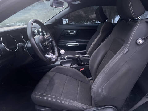 2015 Ford Mustang V6