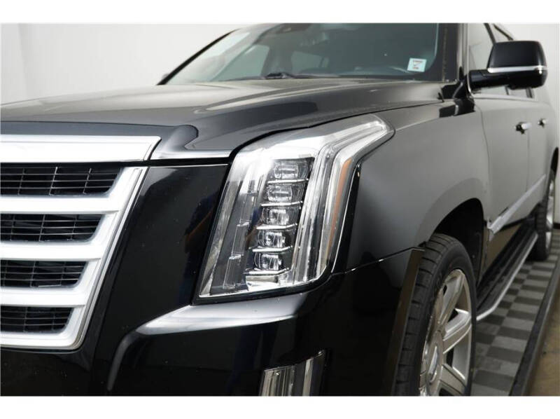 2020 Cadillac Escalade ESV Luxury