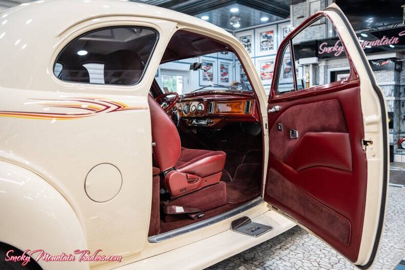 1940 Chevrolet Deluxe