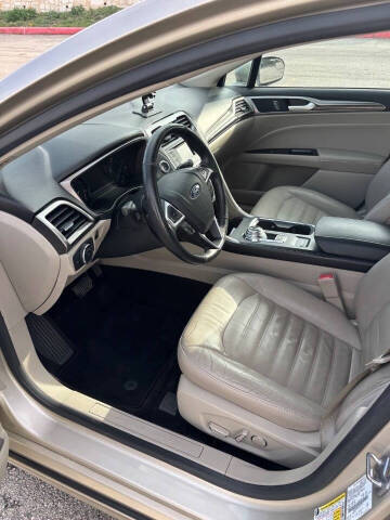 2017 Ford Fusion SE