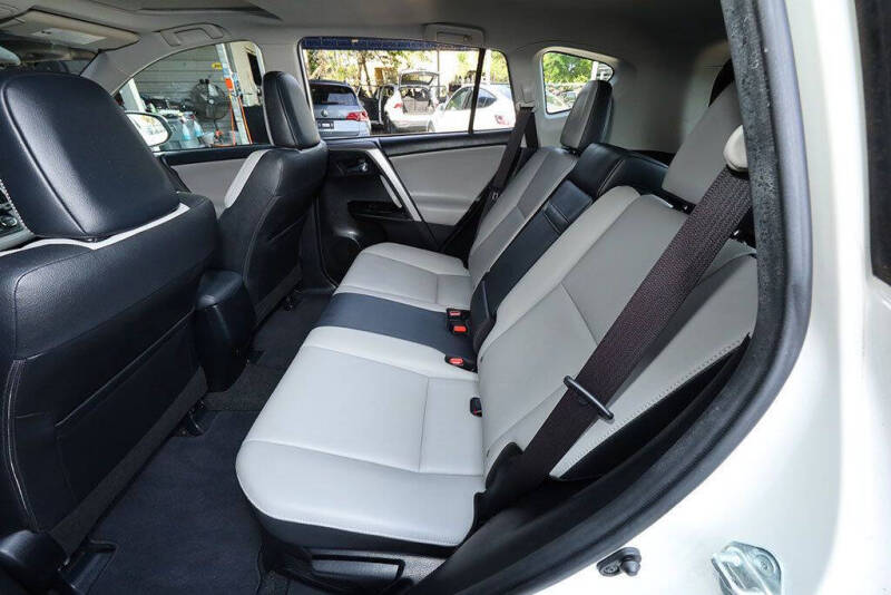 2016 Toyota RAV4 Hybrid Limited