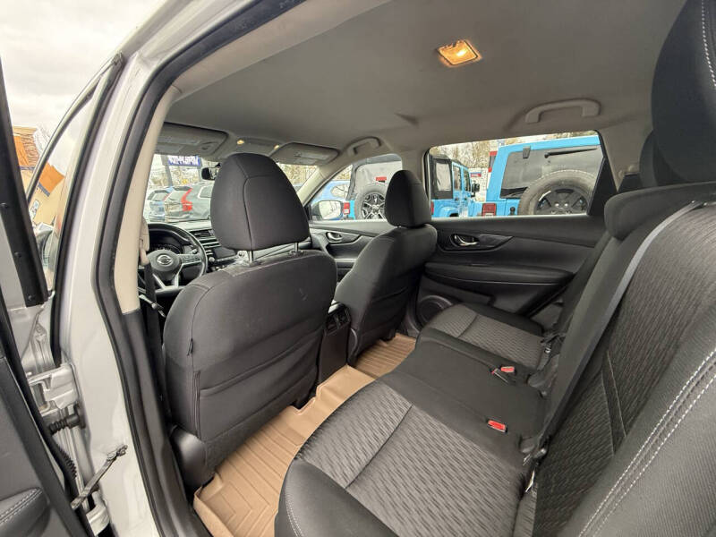 2017 Nissan Rogue SV