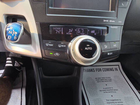 2013 Toyota Prius v Three