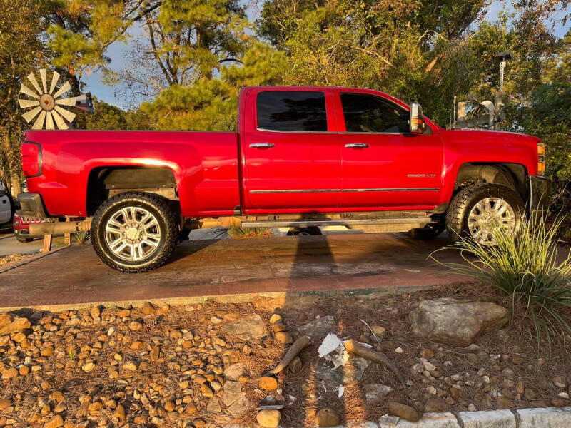 Chevrolet Silverado 2500HD's photo