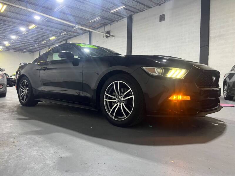 2016 Ford Mustang for sale at Lamberti Auto Collection in Plantation FL
