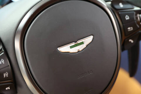 2023 Aston Martin DBS