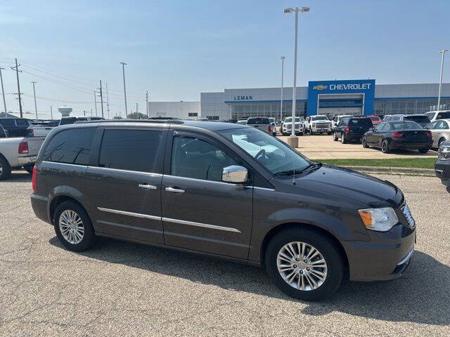 Used 2015 Chrysler Town & Country Touring-L with VIN 2C4RC1CG9FR674420 for sale in Bloomington, IL