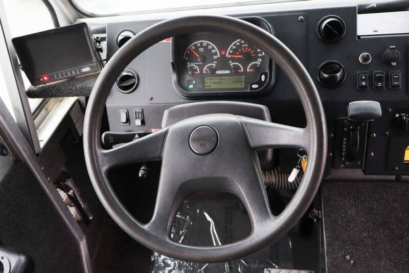 2015 Freightliner MT45 Chassis