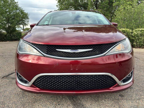 2020 Chrysler Pacifica Touring L