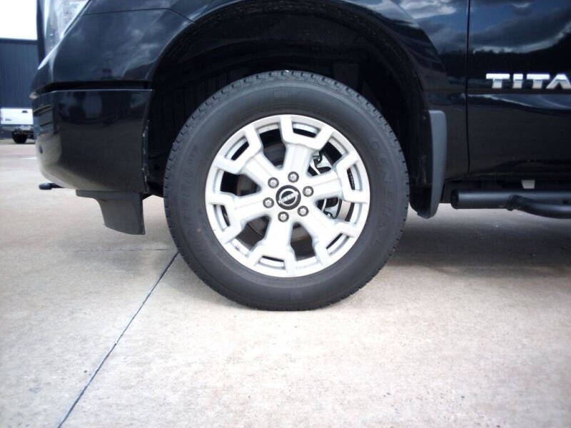 2024 Nissan Titan XD SV