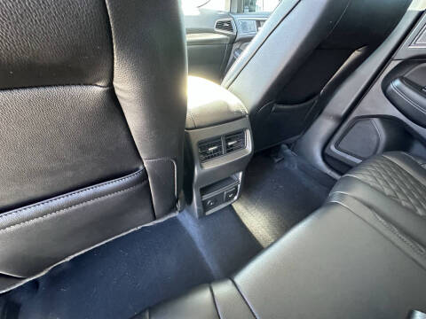 2024 Ford Edge Titanium