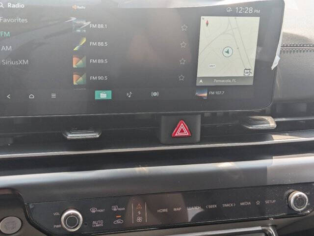 2025 Kia Carnival LX