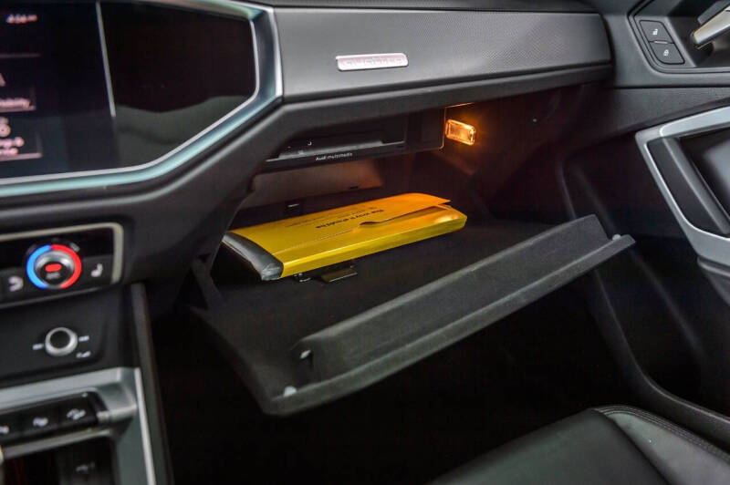 2021 Audi Q3 quattro S line Prem Plus 45 TFSI