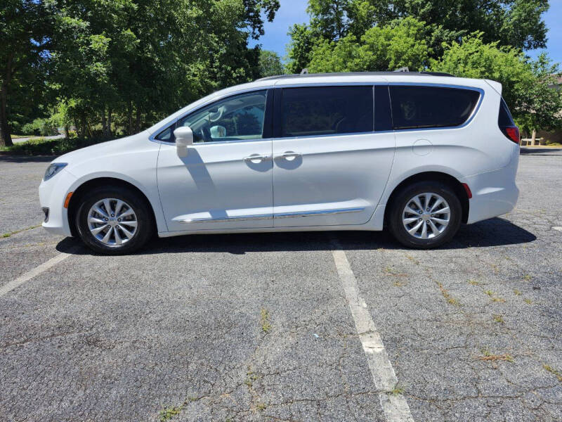 2017 Chrysler Pacifica Touring-L