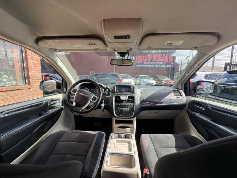 2011 Chrysler Town and Country Touring