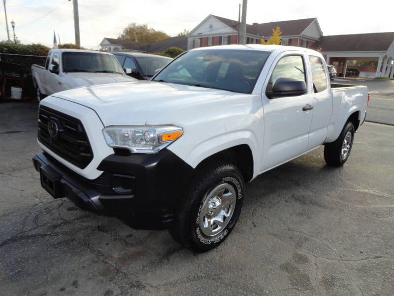 2019 Toyota Tacoma SR