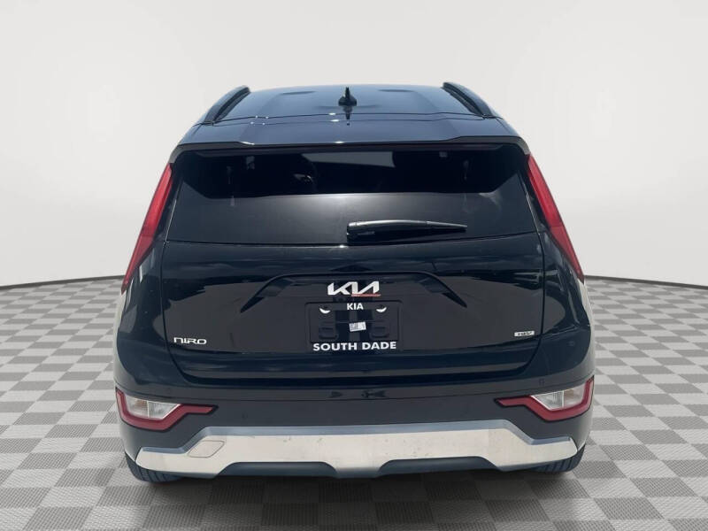 2025 Kia Niro SX