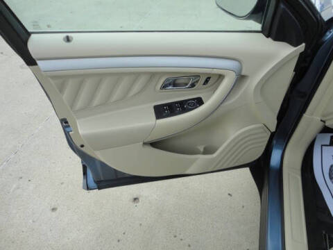 2018 Ford Taurus SE