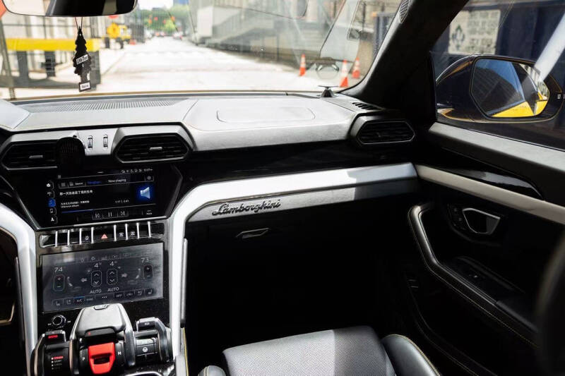 2019 Lamborghini Urus