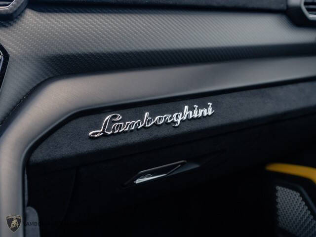 2023 Lamborghini Urus Performante