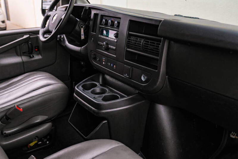 2021 Chevrolet Express 2500