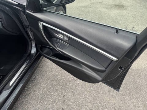 2017 BMW 3 Series 330i xDrive