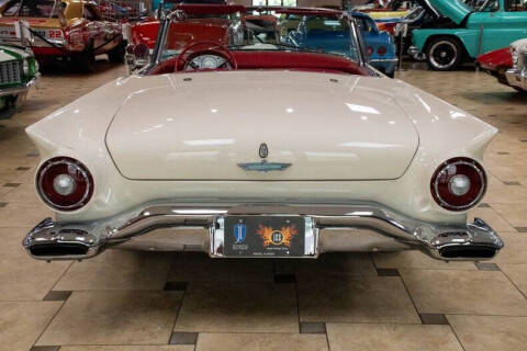 1957 Ford Thunderbird
