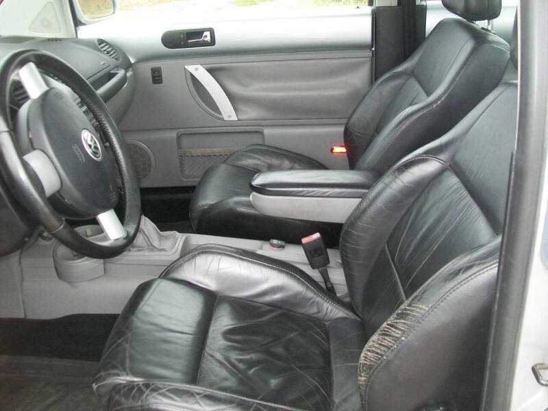 2002 Volkswagen New Beetle Sport