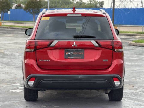 2020 Mitsubishi Outlander LE