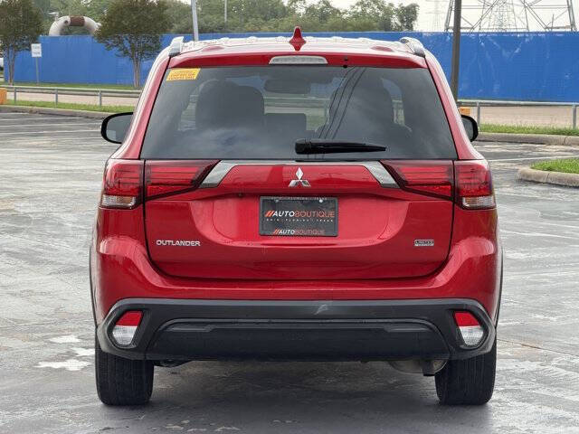 2020 Mitsubishi Outlander LE