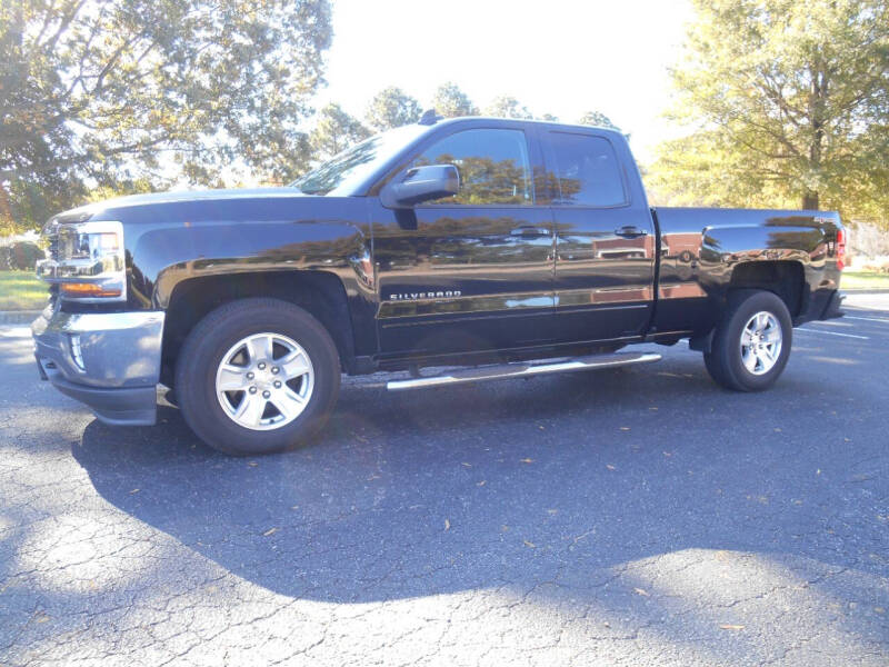 2017 Chevrolet Silverado 1500 LT's photo
